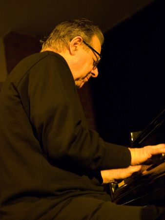Fritz Pauer at the Jazzclub Unterfahrt in Munich in 2009 (photo by Ohweh)