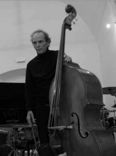 Kent Carter at the Plaything LP recording session